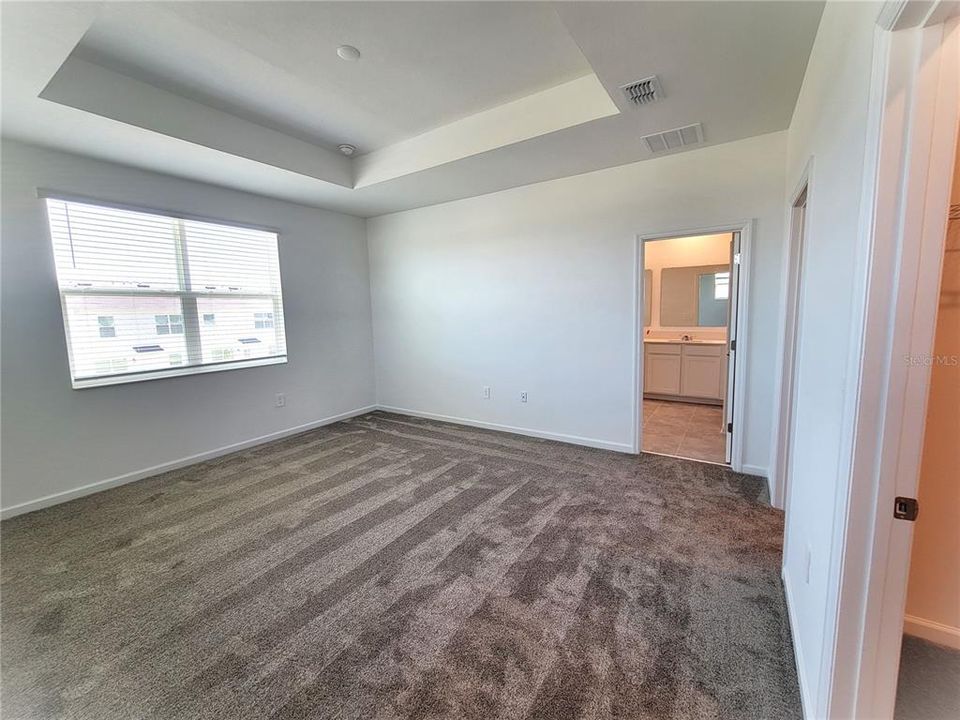 For Rent: $2,400 (3 beds, 2 baths, 1864 Square Feet)