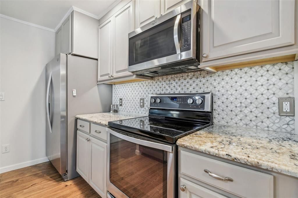 For Sale: $439,000 (2 beds, 2 baths, 1288 Square Feet)