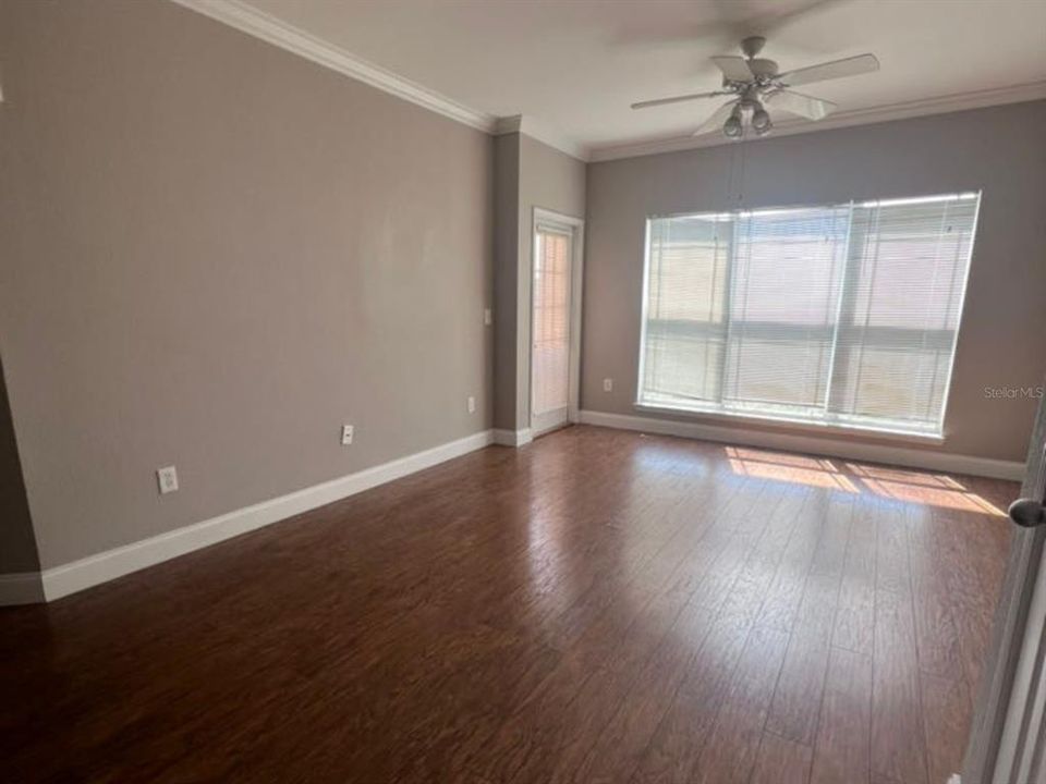 For Rent: $1,450 (1 beds, 1 baths, 660 Square Feet)