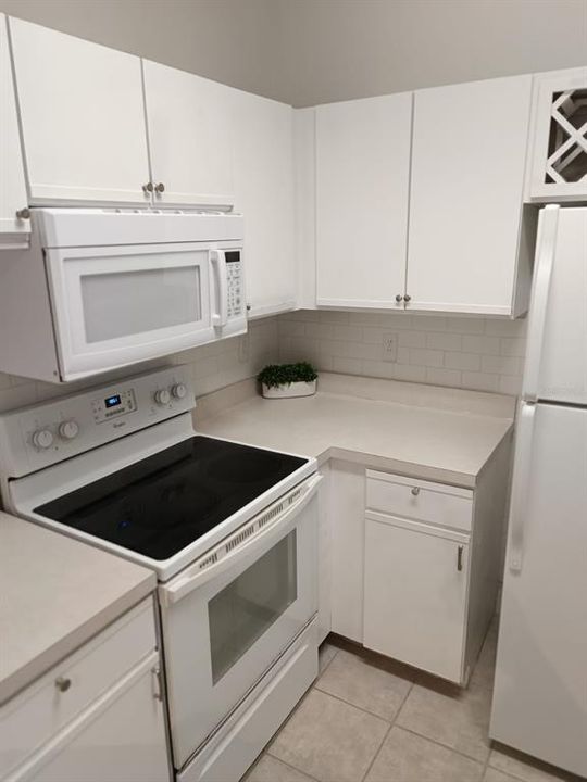 For Rent: $1,800 (2 beds, 2 baths, 1014 Square Feet)