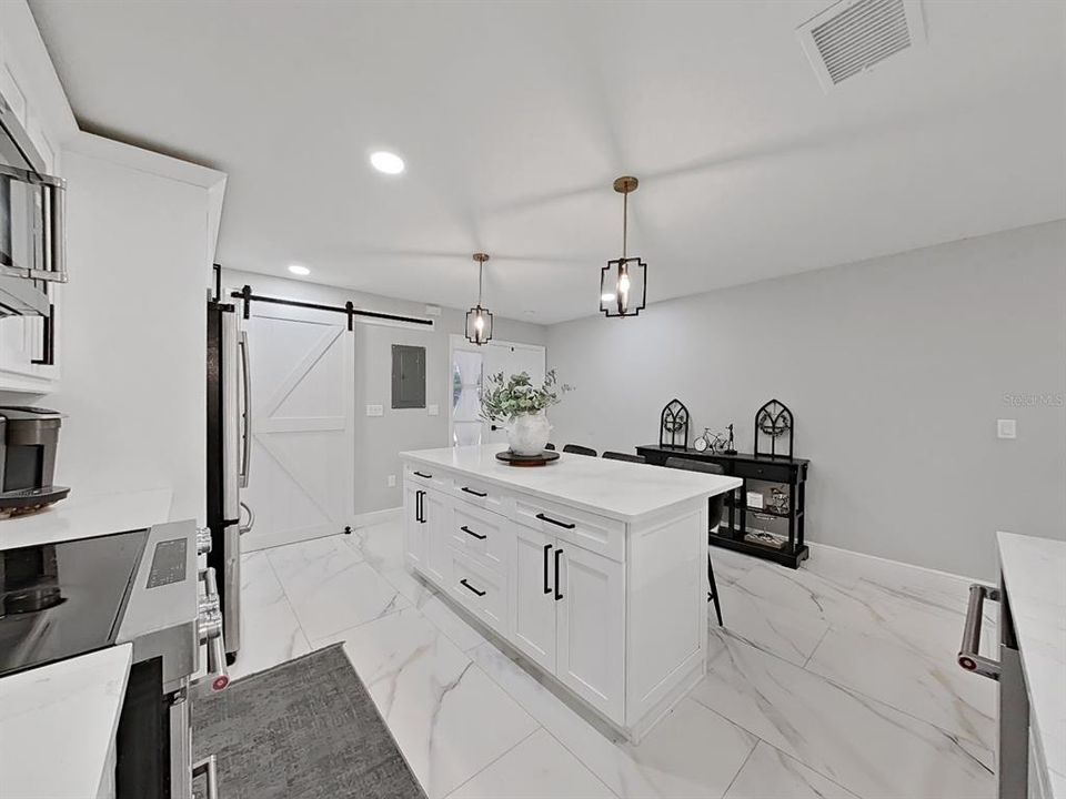 Active With Contract: $385,000 (3 beds, 2 baths, 1590 Square Feet)