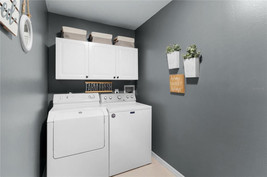 Laundry Room w/storage cabinets