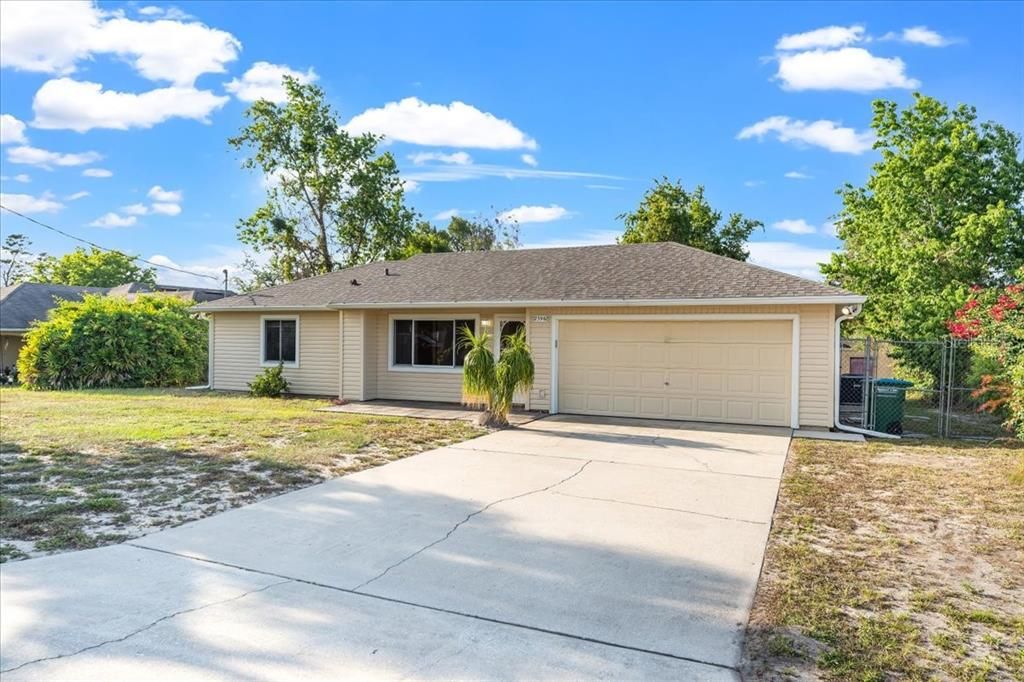 For Sale: $289,900 (3 beds, 2 baths, 1133 Square Feet)