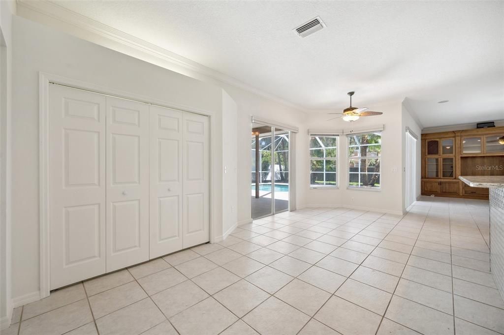 Active With Contract: $875,000 (4 beds, 3 baths, 2906 Square Feet)