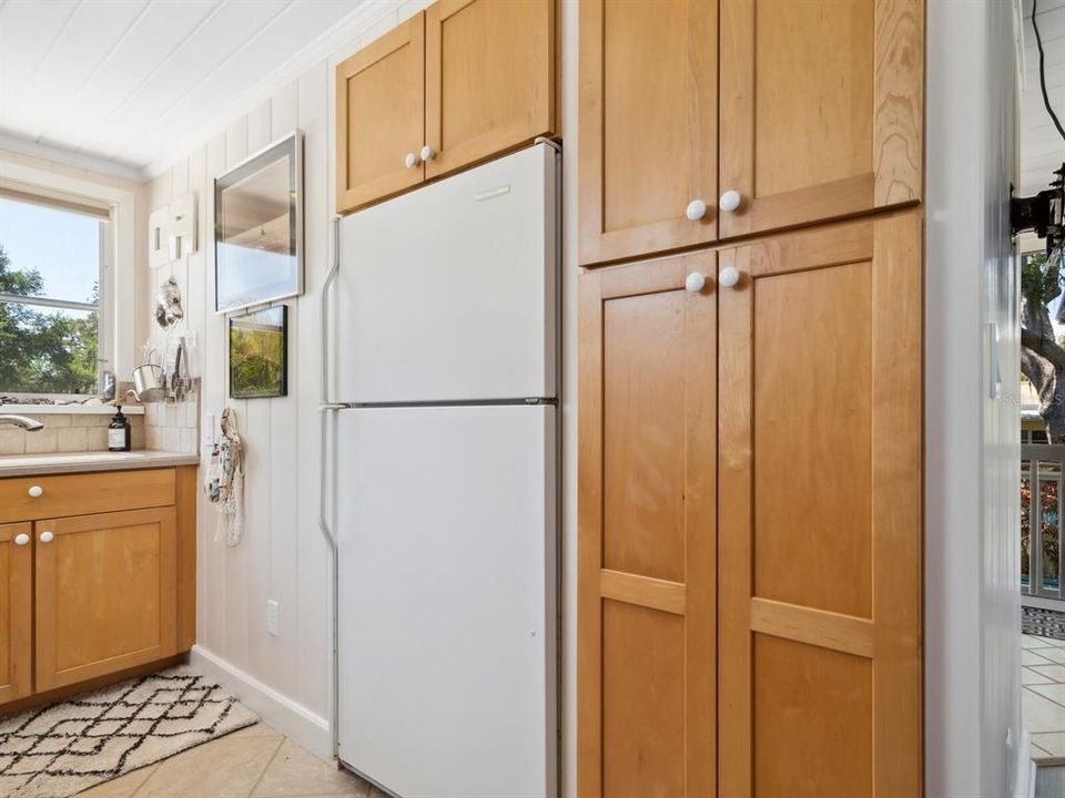 Active With Contract: $729,000 (3 beds, 2 baths, 1874 Square Feet)