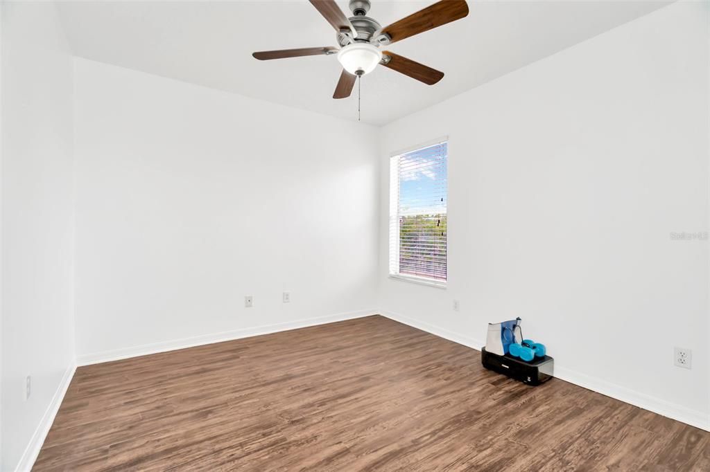 Active With Contract: $385,000 (3 beds, 2 baths, 1735 Square Feet)