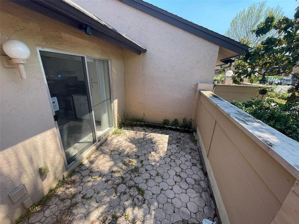 For Sale: $245,000 (2 beds, 2 baths, 1200 Square Feet)