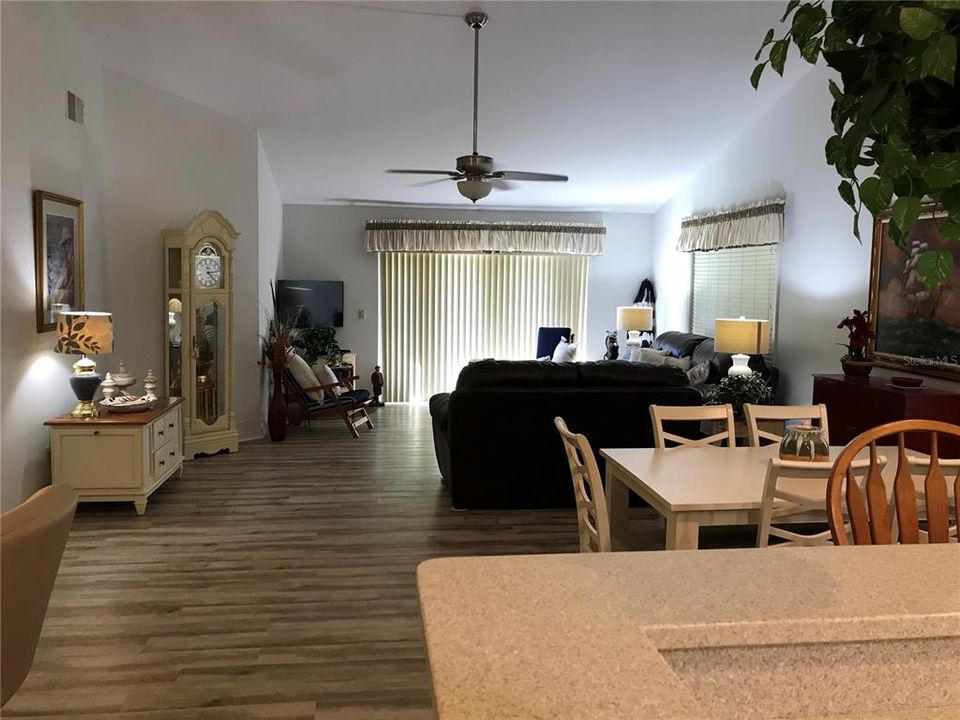 For Sale: $245,000 (2 beds, 2 baths, 1545 Square Feet)
