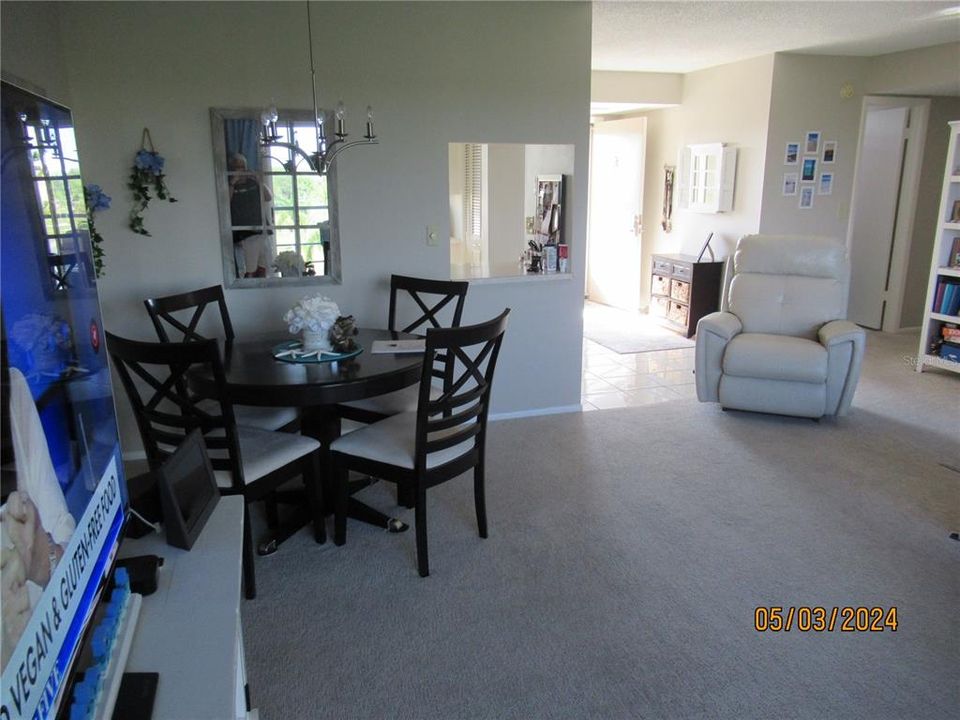 THE LIVING AND DINNING AREA COMINATION IS VERY LARGE AND ACCOMIDATES THESE 2 AREAS VERY WELL