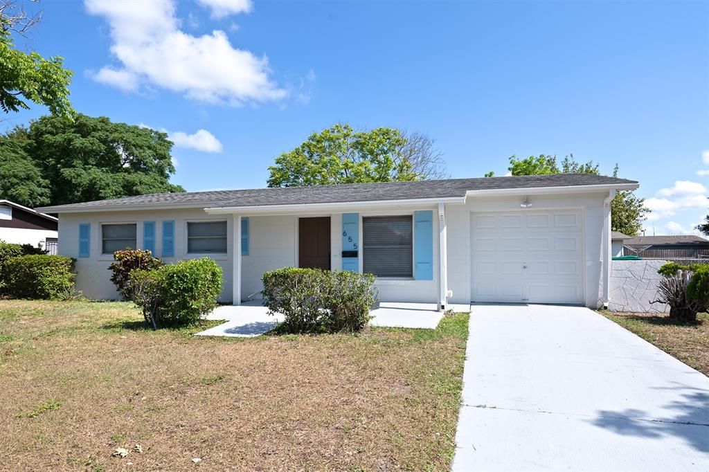 For Sale: $356,900 (3 beds, 2 baths, 950 Square Feet)