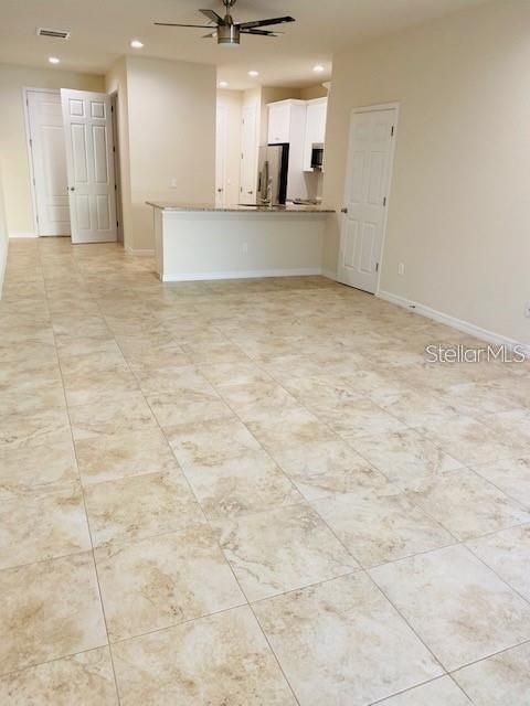 Recently Rented: $3,250 (3 beds, 2 baths, 1600 Square Feet)