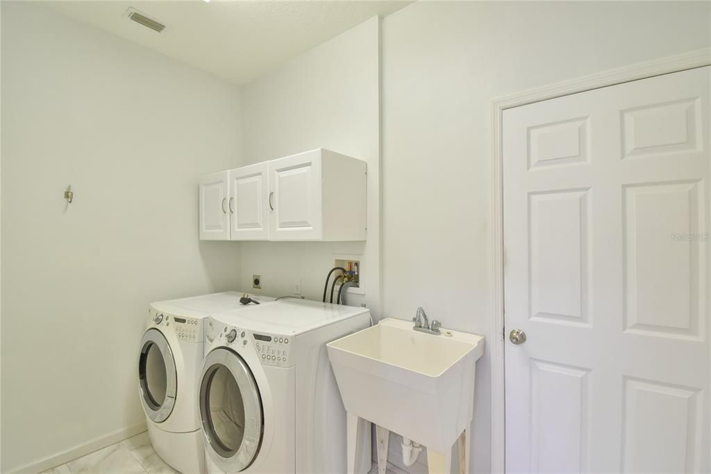 For Sale: $334,900 (2 beds, 2 baths, 1713 Square Feet)