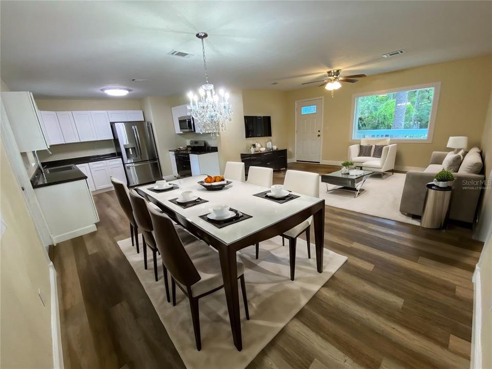 kitchen/dining room virtually staged