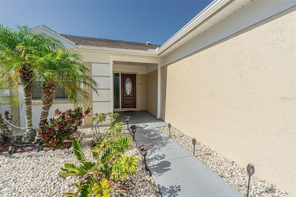 For Sale: $449,900 (3 beds, 2 baths, 1420 Square Feet)