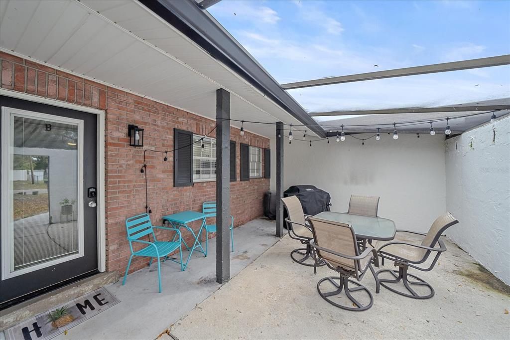 For Sale: $569,000 (3 beds, 3 baths, 1912 Square Feet)