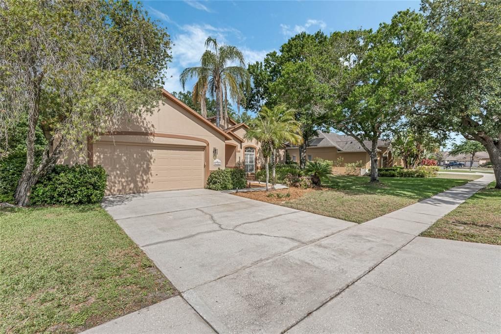 Active With Contract: $695,000 (4 beds, 3 baths, 2558 Square Feet)