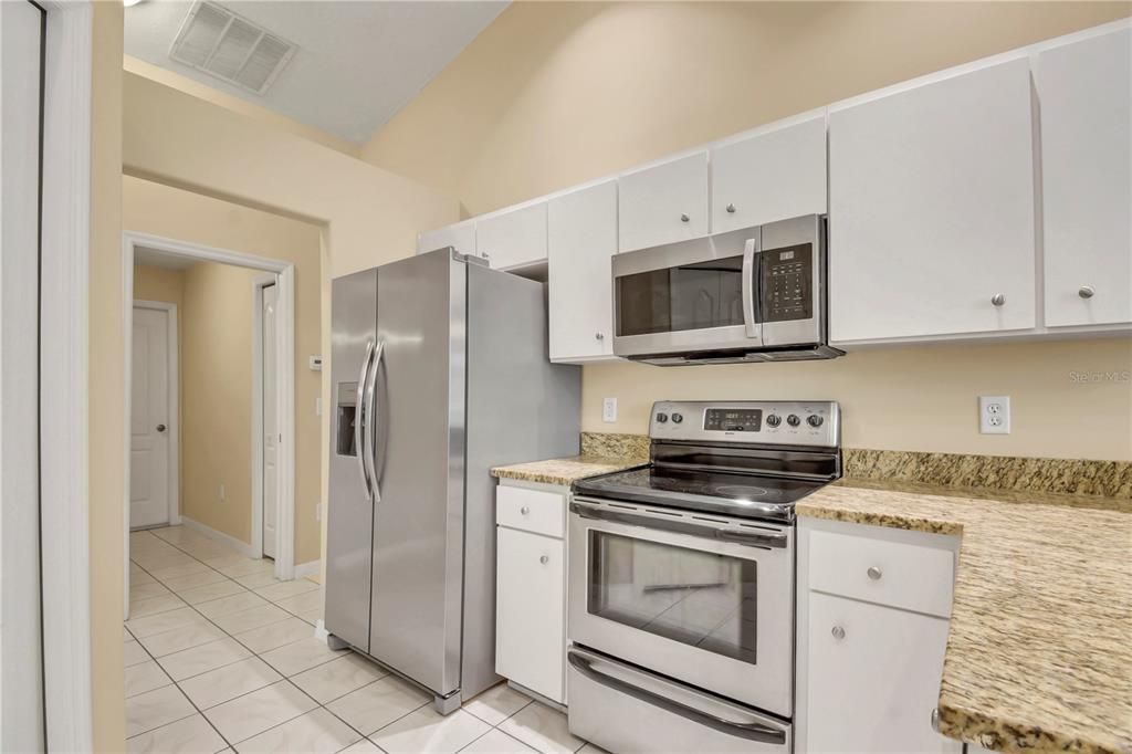 For Sale: $319,500 (3 beds, 2 baths, 1674 Square Feet)