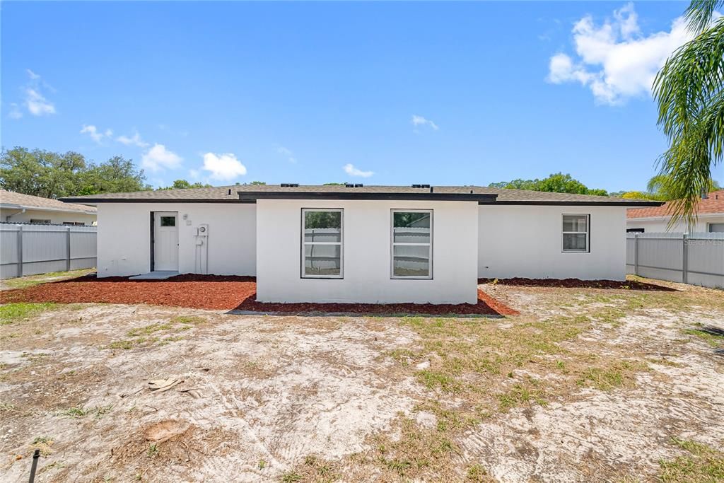 Active With Contract: $309,000 (3 beds, 2 baths, 1736 Square Feet)