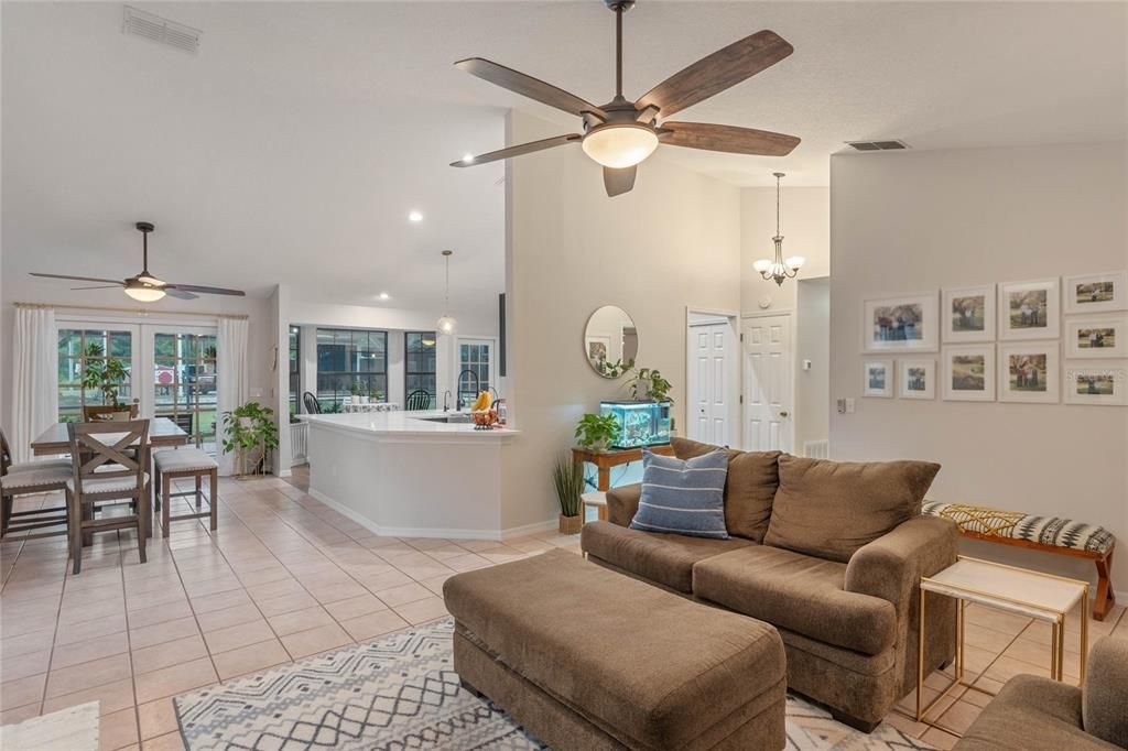 Active With Contract: $950,000 (5 beds, 3 baths, 2510 Square Feet)