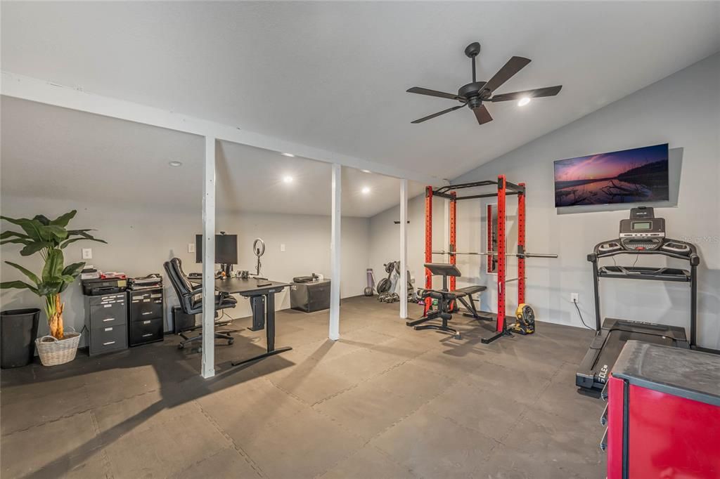 Active With Contract: $950,000 (5 beds, 3 baths, 2510 Square Feet)