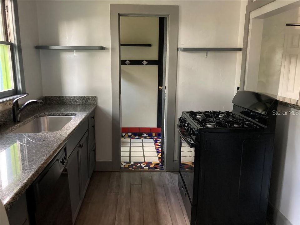 For Rent: $1,400 (1 beds, 1 baths, 500 Square Feet)