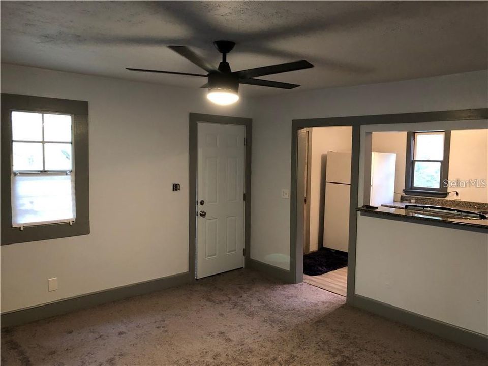 Recently Rented: $1,400 (1 beds, 1 baths, 500 Square Feet)