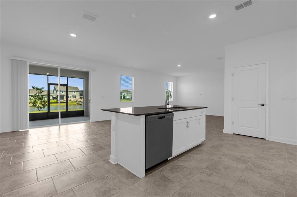 Active With Contract: $2,895 (4 beds, 2 baths, 2921 Square Feet)