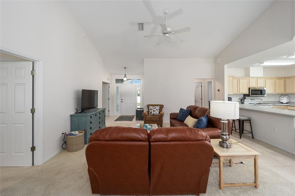 For Sale: $305,000 (3 beds, 2 baths, 1762 Square Feet)