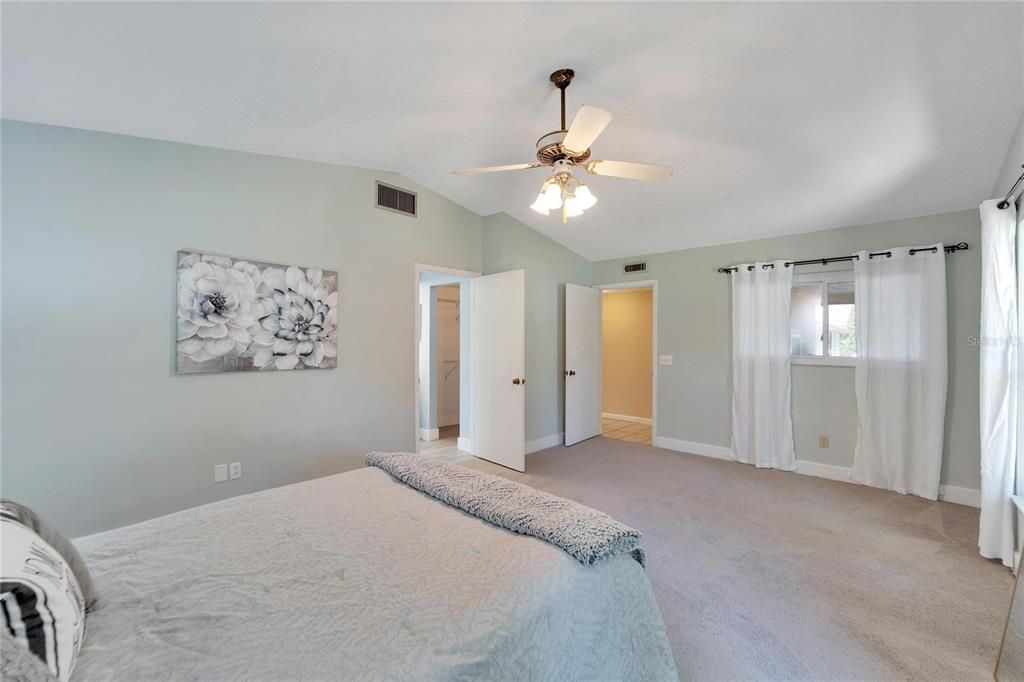 Active With Contract: $430,000 (4 beds, 3 baths, 2318 Square Feet)