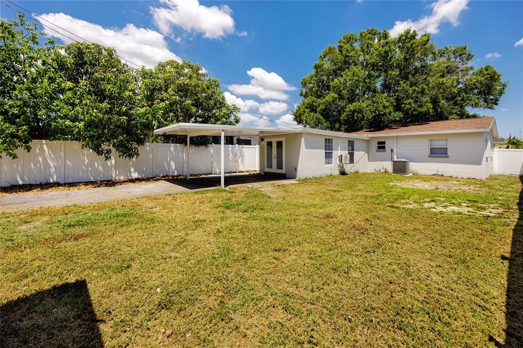 For Sale: $329,999 (3 beds, 1 baths, 976 Square Feet)
