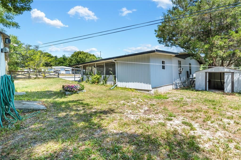 Active With Contract: $140,000 (3 beds, 2 baths, 1016 Square Feet)