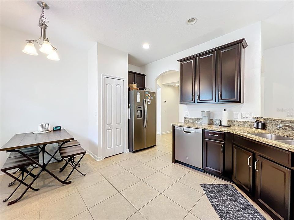 For Sale: $419,900 (3 beds, 2 baths, 1726 Square Feet)
