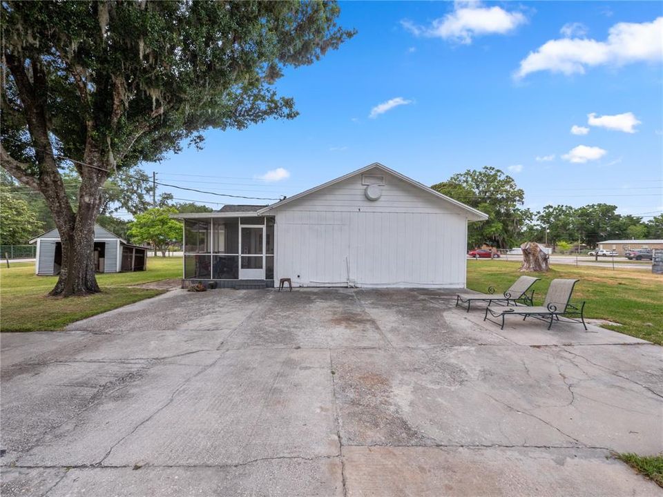 For Sale: $369,000 (3 beds, 2 baths, 1965 Square Feet)