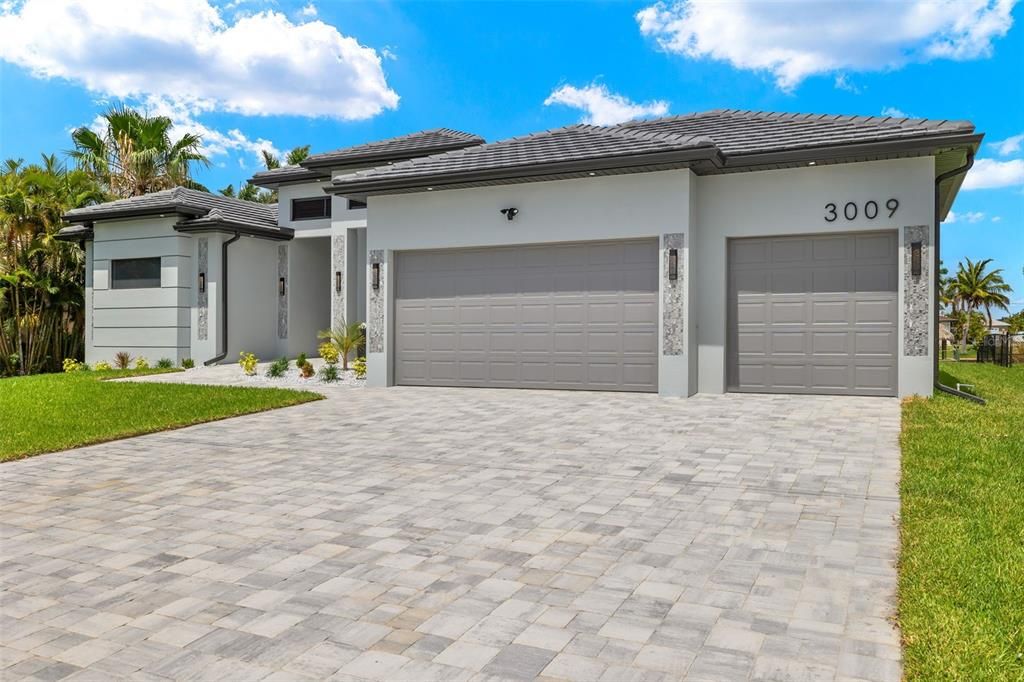 Recently Sold: $1,349,900 (3 beds, 3 baths, 2200 Square Feet)