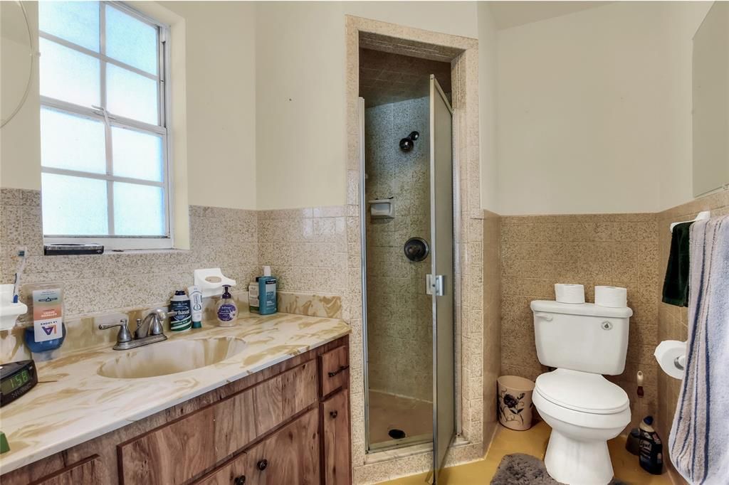 Active With Contract: $389,000 (3 beds, 3 baths, 1541 Square Feet)