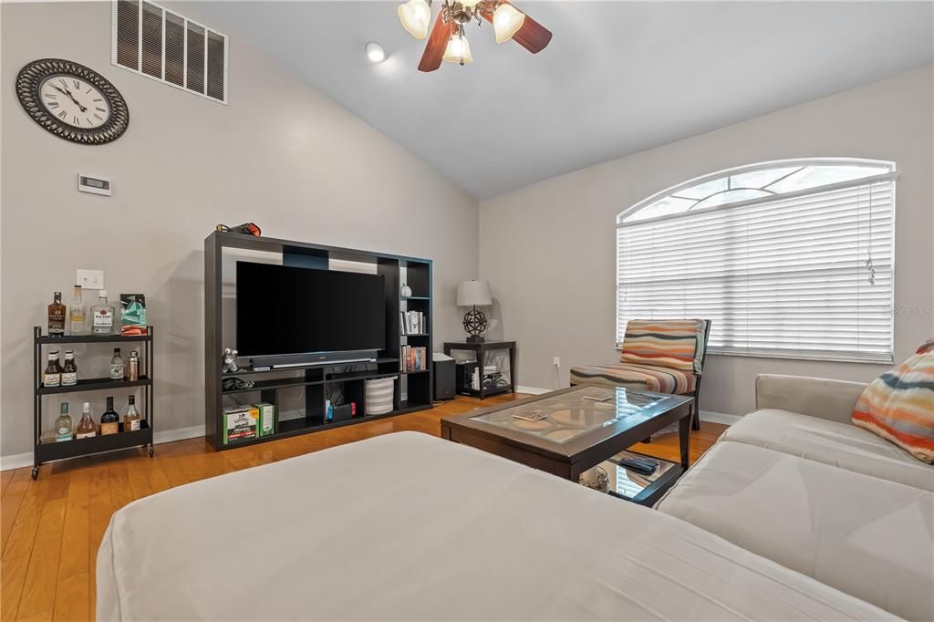 Active With Contract: $300,000 (3 beds, 2 baths, 1297 Square Feet)