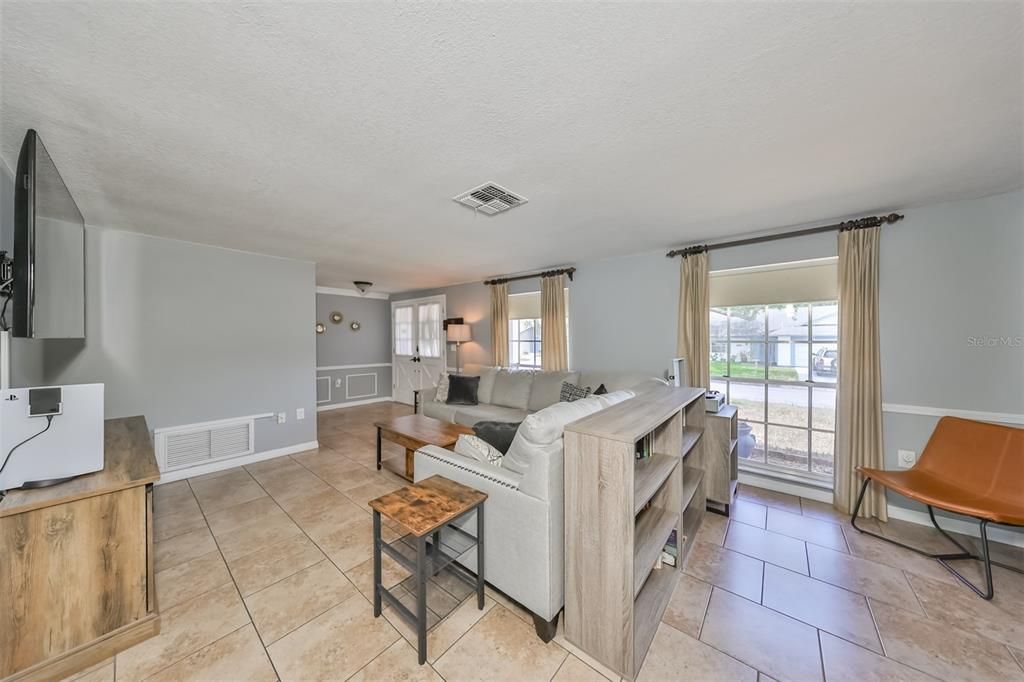 For Sale: $340,000 (3 beds, 2 baths, 1771 Square Feet)