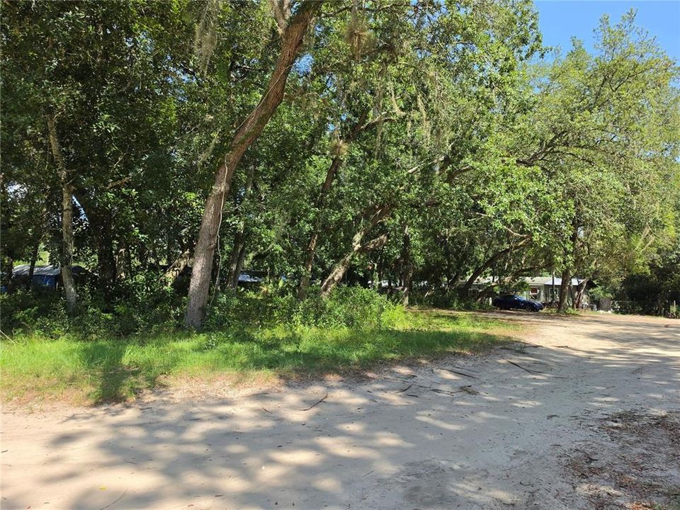 На продажу: $12,000 (0.48 acres)