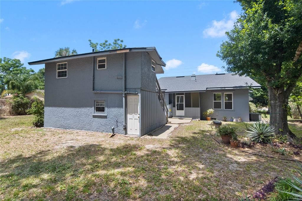 For Sale: $265,000 (3 beds, 2 baths, 1910 Square Feet)