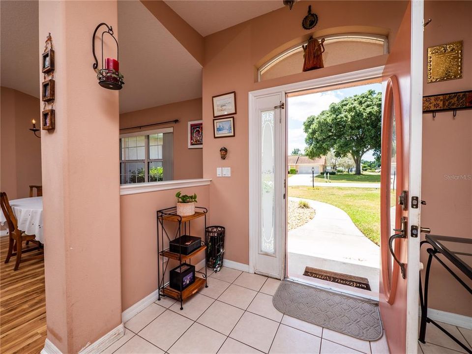 For Sale: $345,000 (3 beds, 2 baths, 1809 Square Feet)