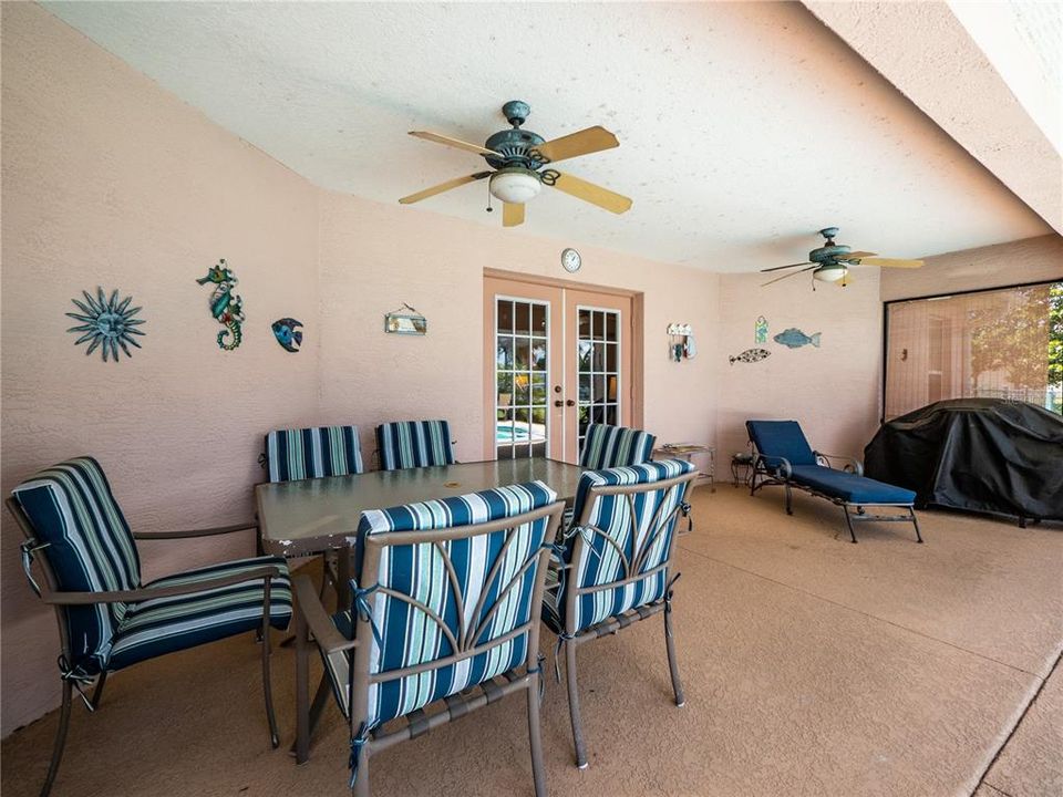 For Sale: $345,000 (3 beds, 2 baths, 1809 Square Feet)