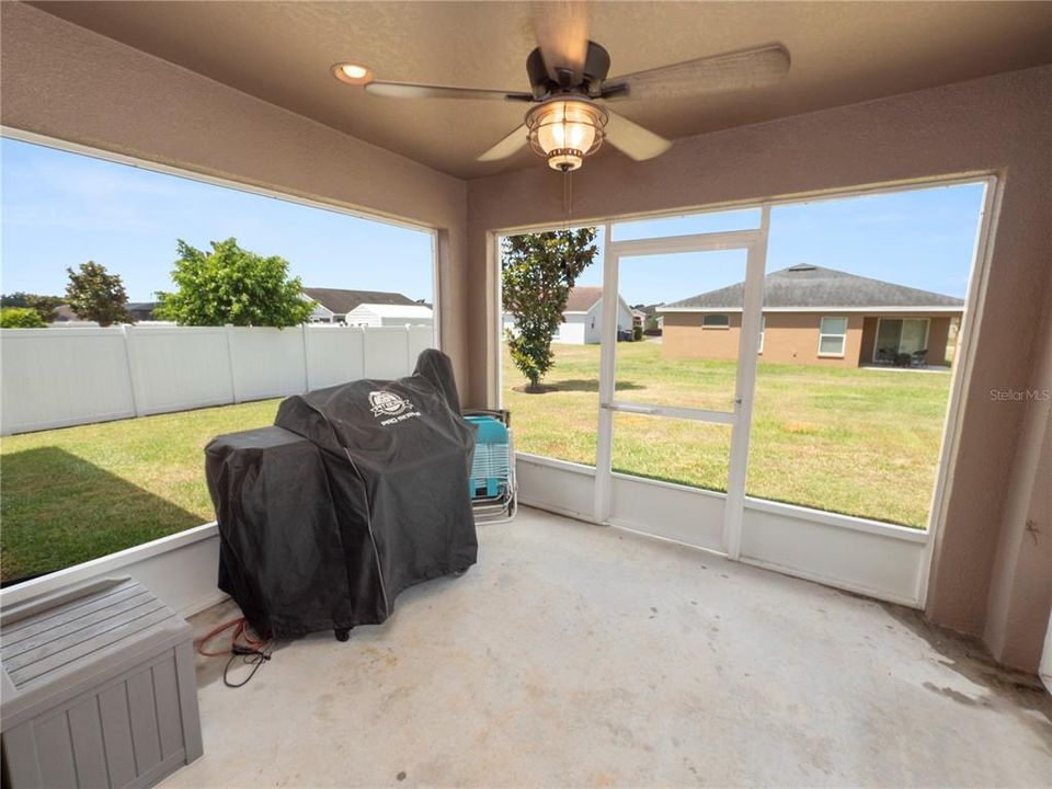 For Sale: $319,000 (3 beds, 2 baths, 1523 Square Feet)