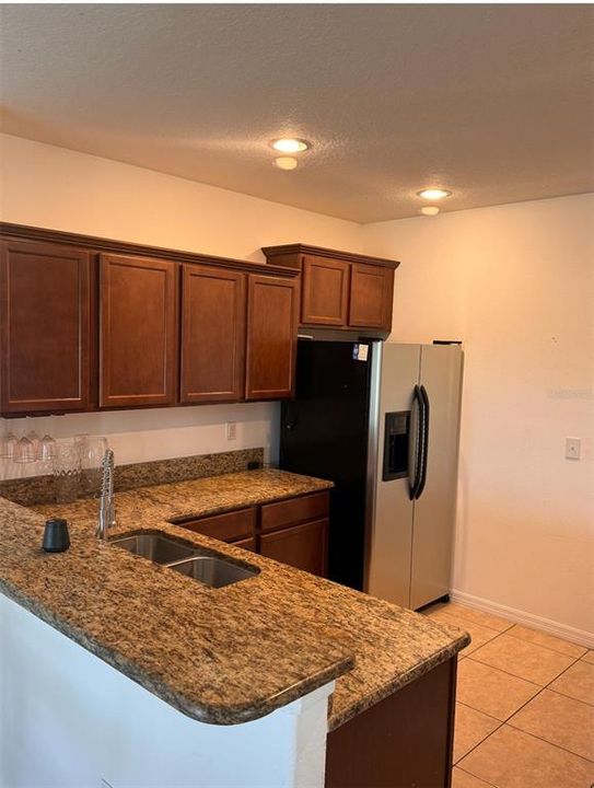 For Rent: $2,100 (3 beds, 2 baths, 1588 Square Feet)