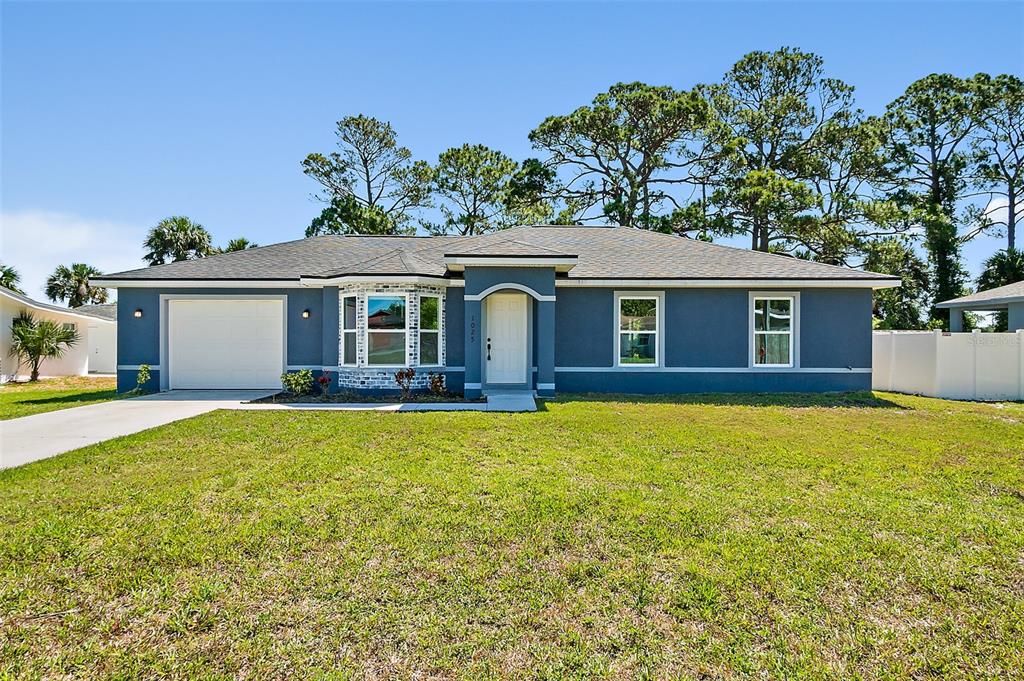 Recently Sold: $299,900 (3 beds, 2 baths, 1212 Square Feet)