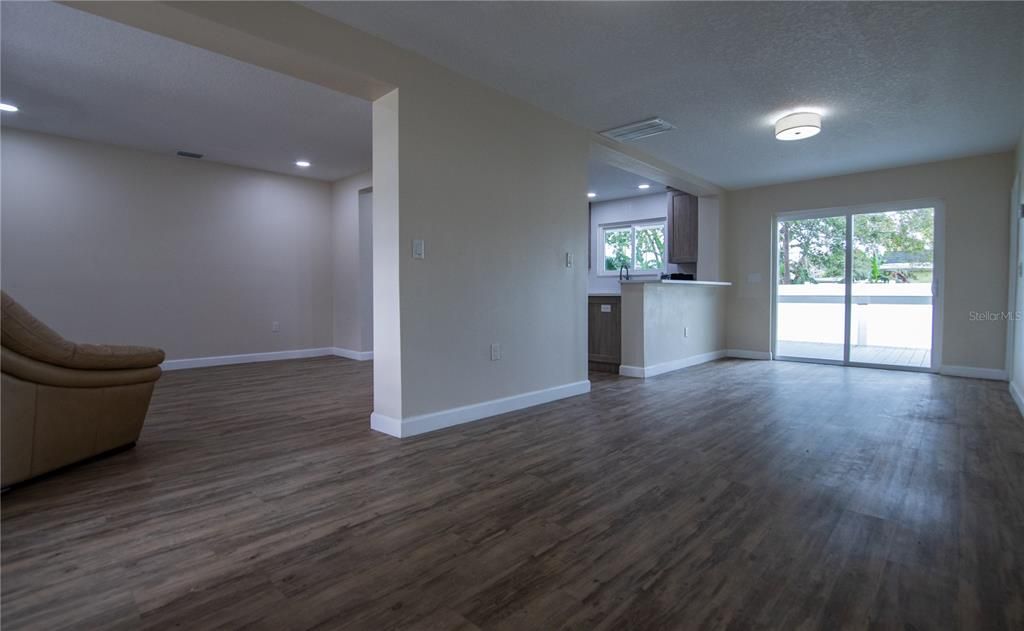 For Rent: $3,150 (3 beds, 2 baths, 1489 Square Feet)