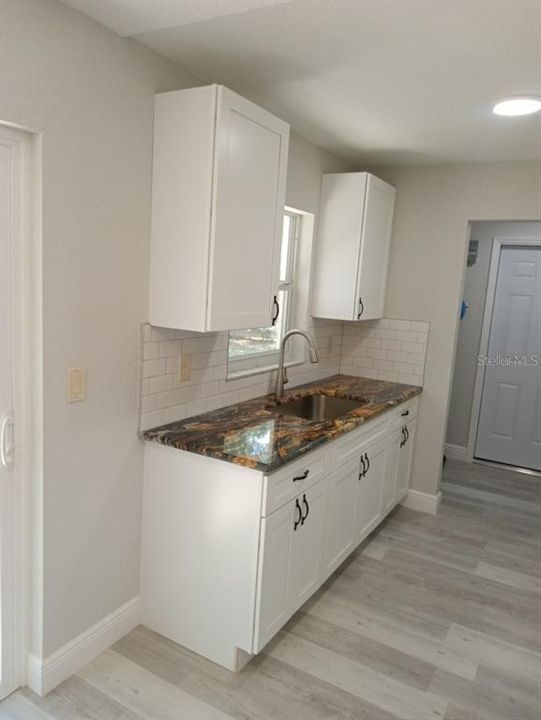 For Sale: $214,000 (2 beds, 1 baths, 1188 Square Feet)