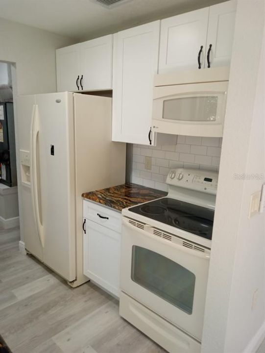 For Sale: $214,000 (2 beds, 1 baths, 1188 Square Feet)
