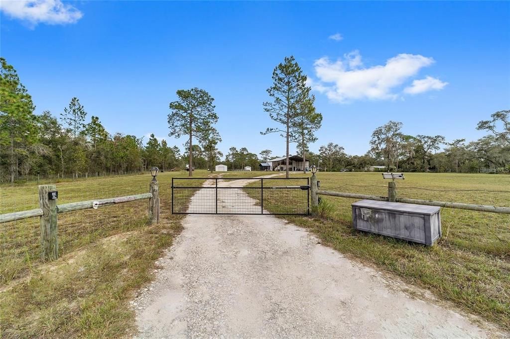 Elec Gated Entry