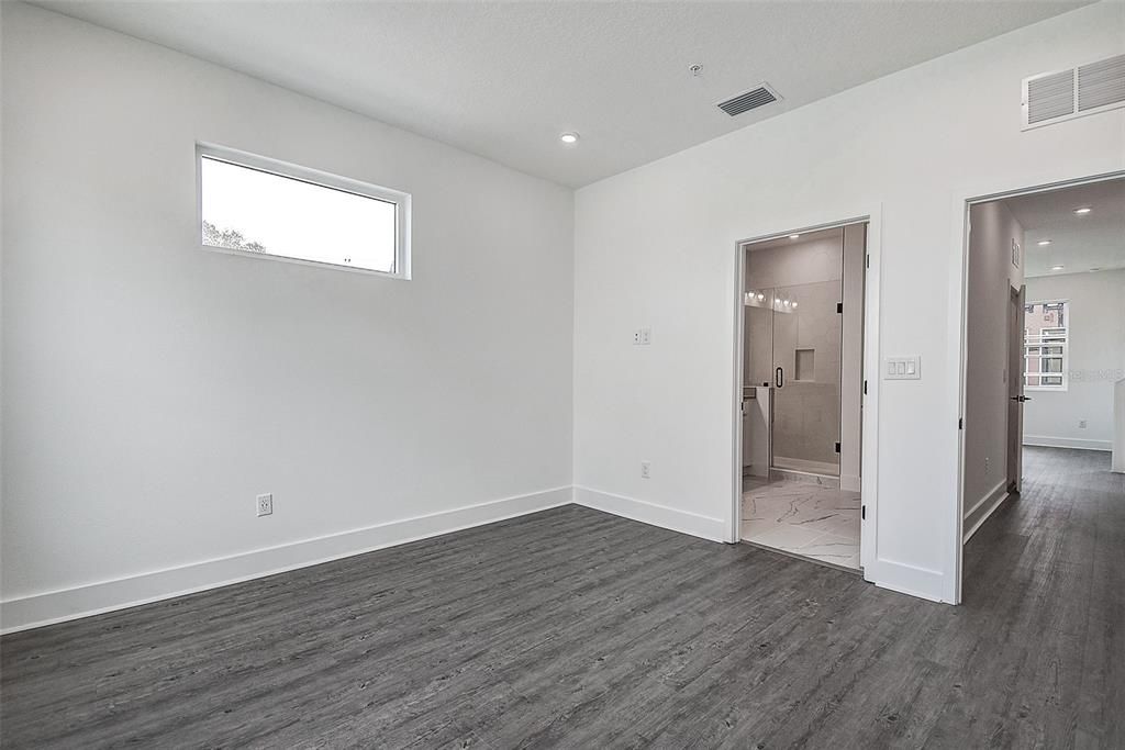 For Rent: $3,800 (2 beds, 2 baths, 1708 Square Feet)