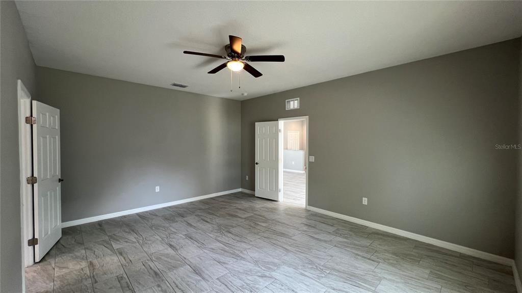 For Rent: $1,949 (3 beds, 2 baths, 1475 Square Feet)